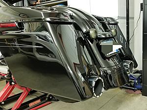 Advan Black color matched extended saddlebags-20171227_111126.jpg