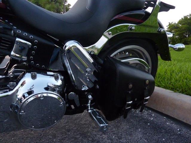 dyna swingarm bag with passenger pegs