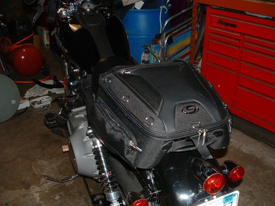 saddlemen tunnel tail bag