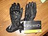 **SOLD** FXRG Gauntlet Gloves- New With Tags-dsc01562.jpg