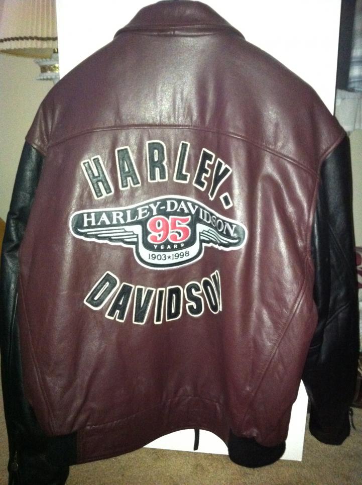 2 like new 95th anniversary hd leather jackets, rare! - Harley Davidson ...