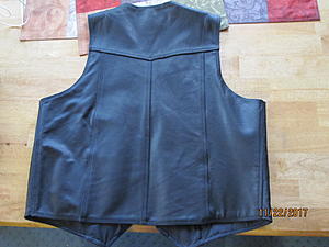 Leather Vest size 48-img_1208.jpg