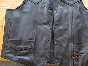 Leather Vest size 48-img_1209.jpg