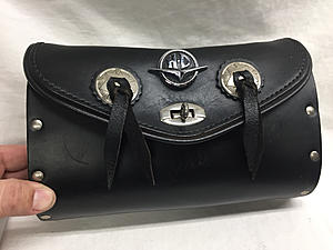 Genuine HD Leather Road King Windshield bag-photo577.jpg