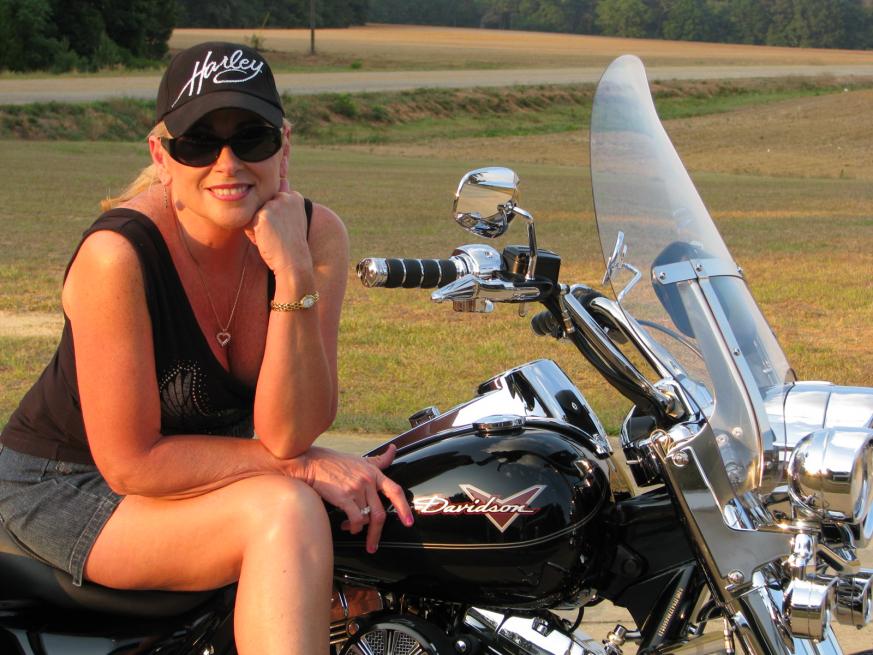 Biker Babes Lets See Whats Riding With Ya Page 4 Harley