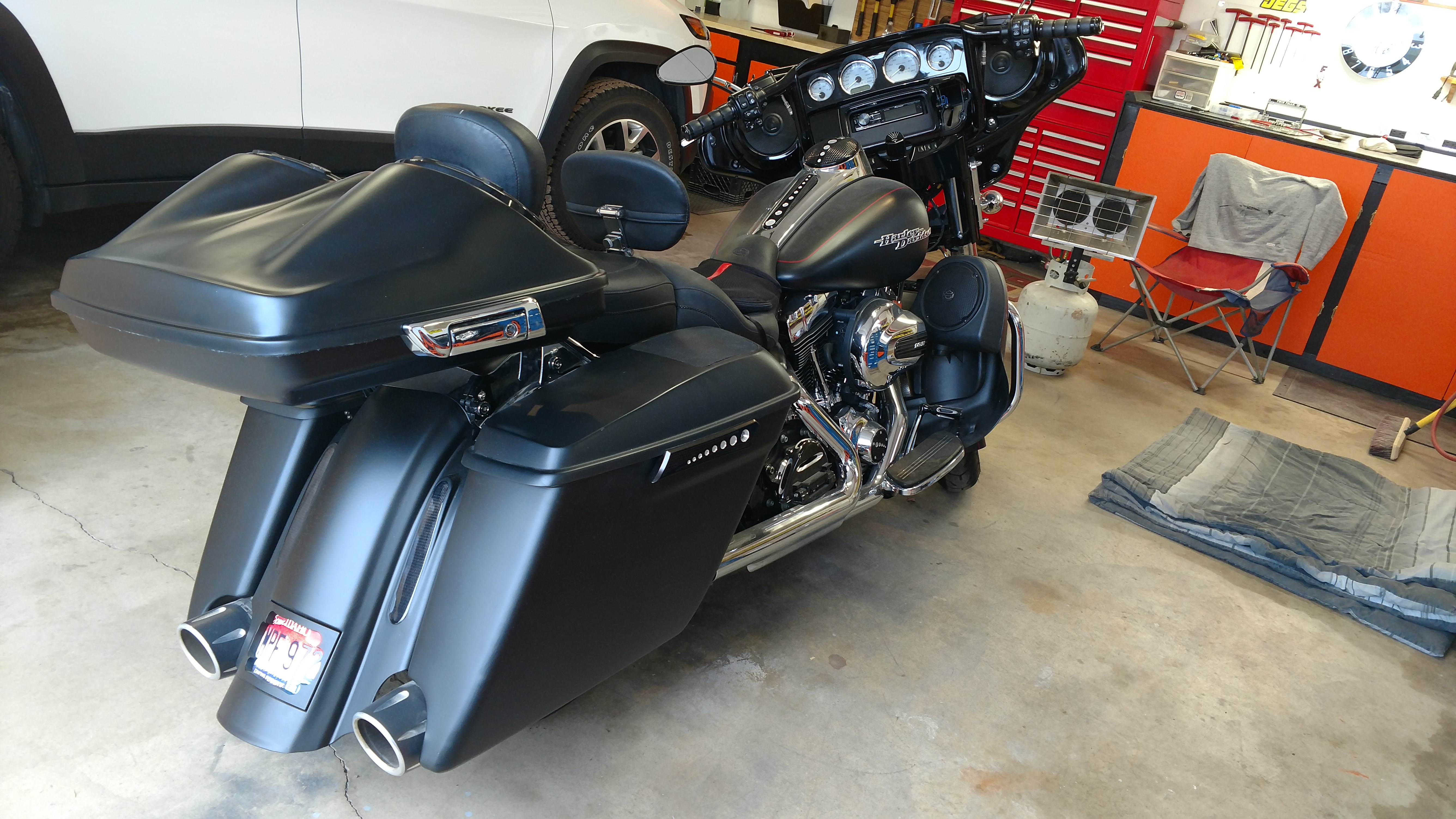 Fiberglass Bagger Harley Davidson Road Glide 6" Stretched bags & Rear