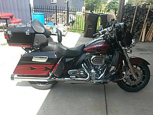 Post a picture of your CVO...-2011se.jpg