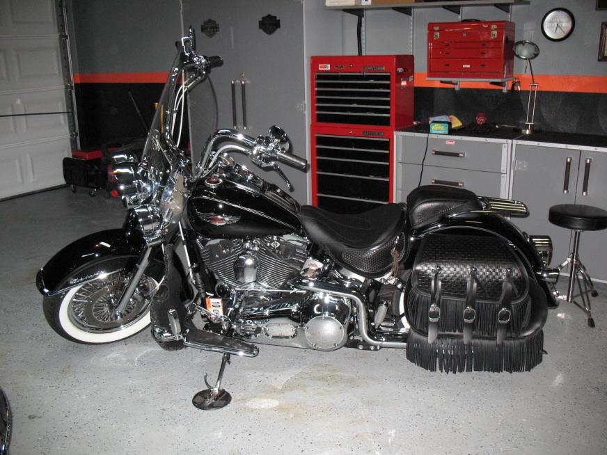 softail custom saddlebags