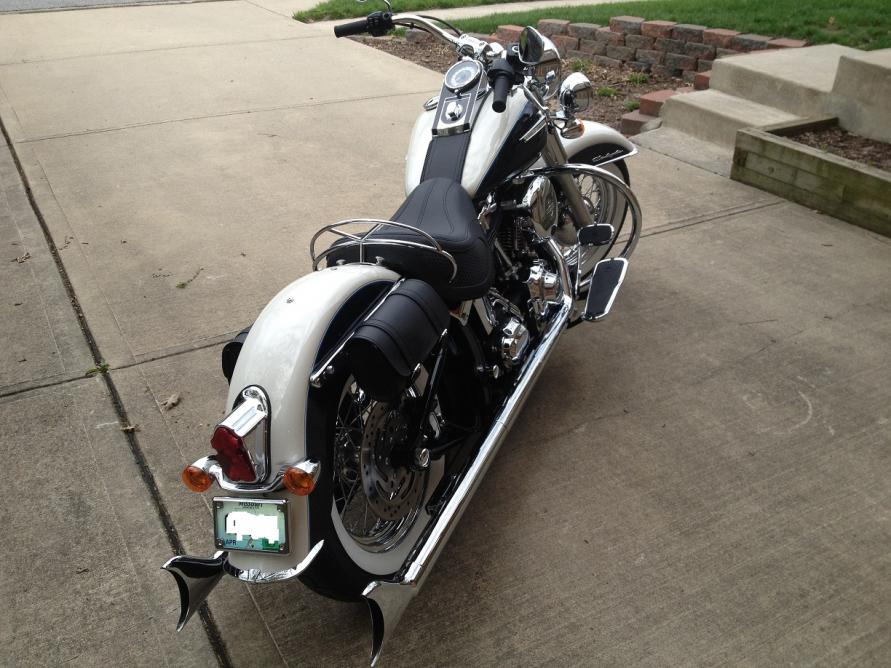 softail deluxe swingarm bag