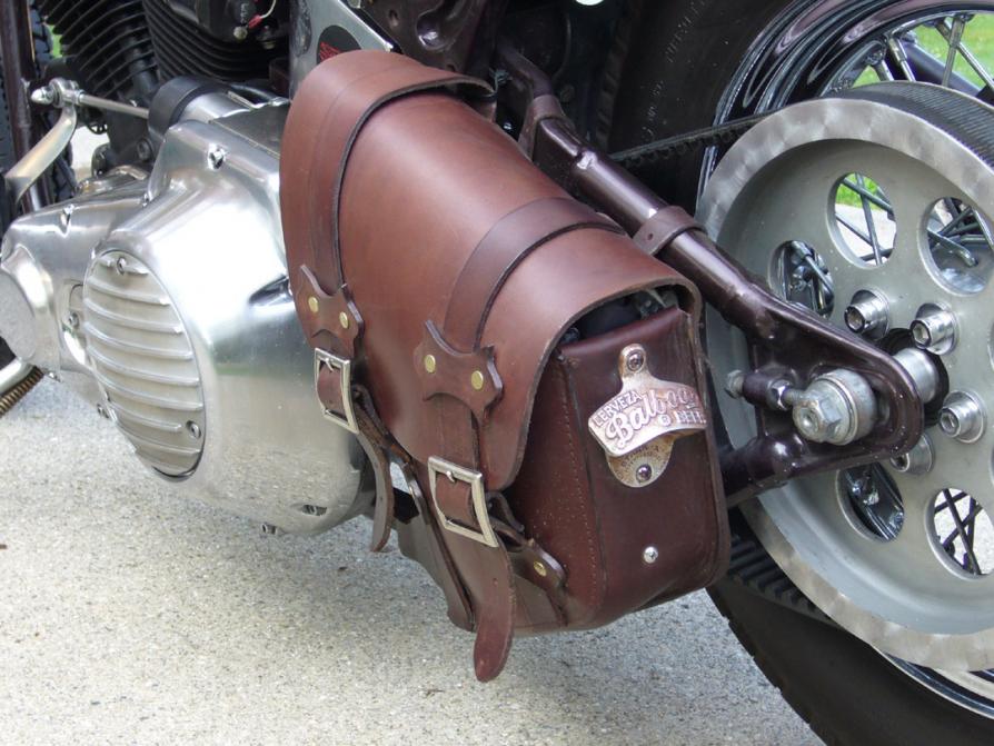 swing arm saddlebag for softail