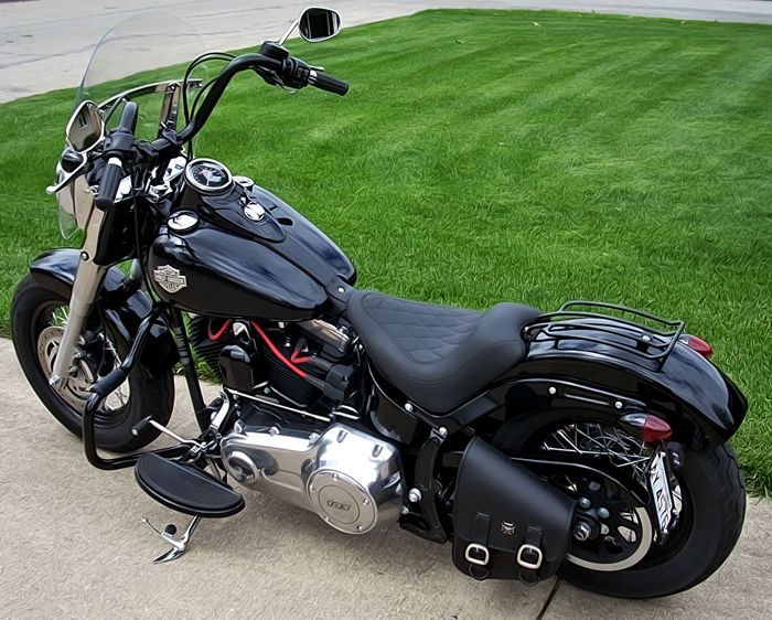 swing arm saddlebag for softail