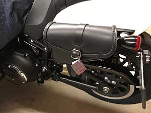 2018 fat bob swingarm bag