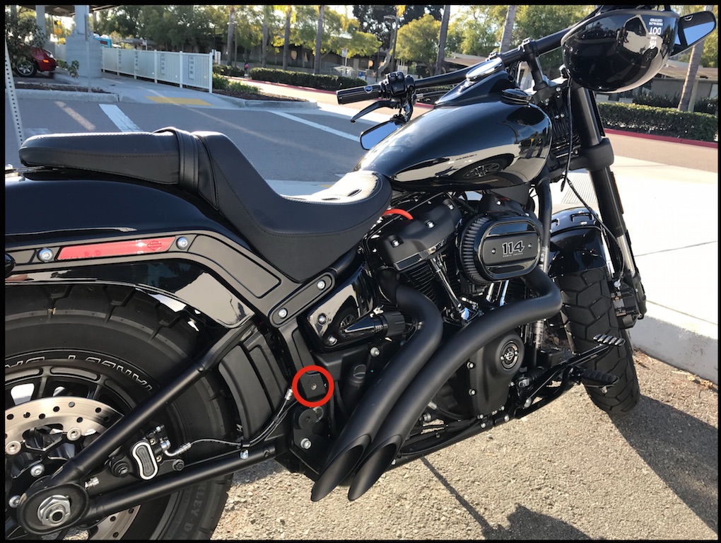 softail street bob exhaust