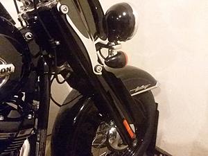 '18 Heritage fork mounted wind deflectors...anyone have them?-20180309_192825.jpg