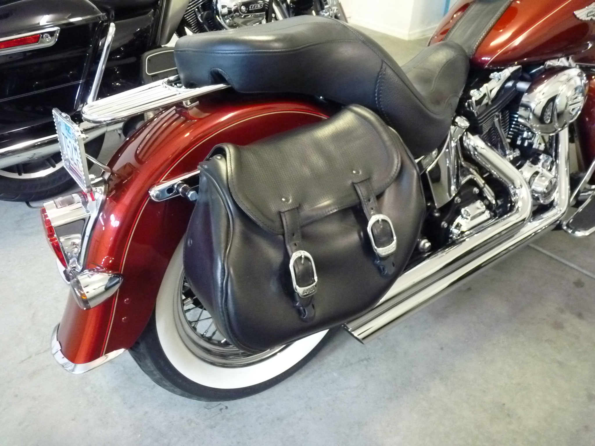 softail custom saddlebags