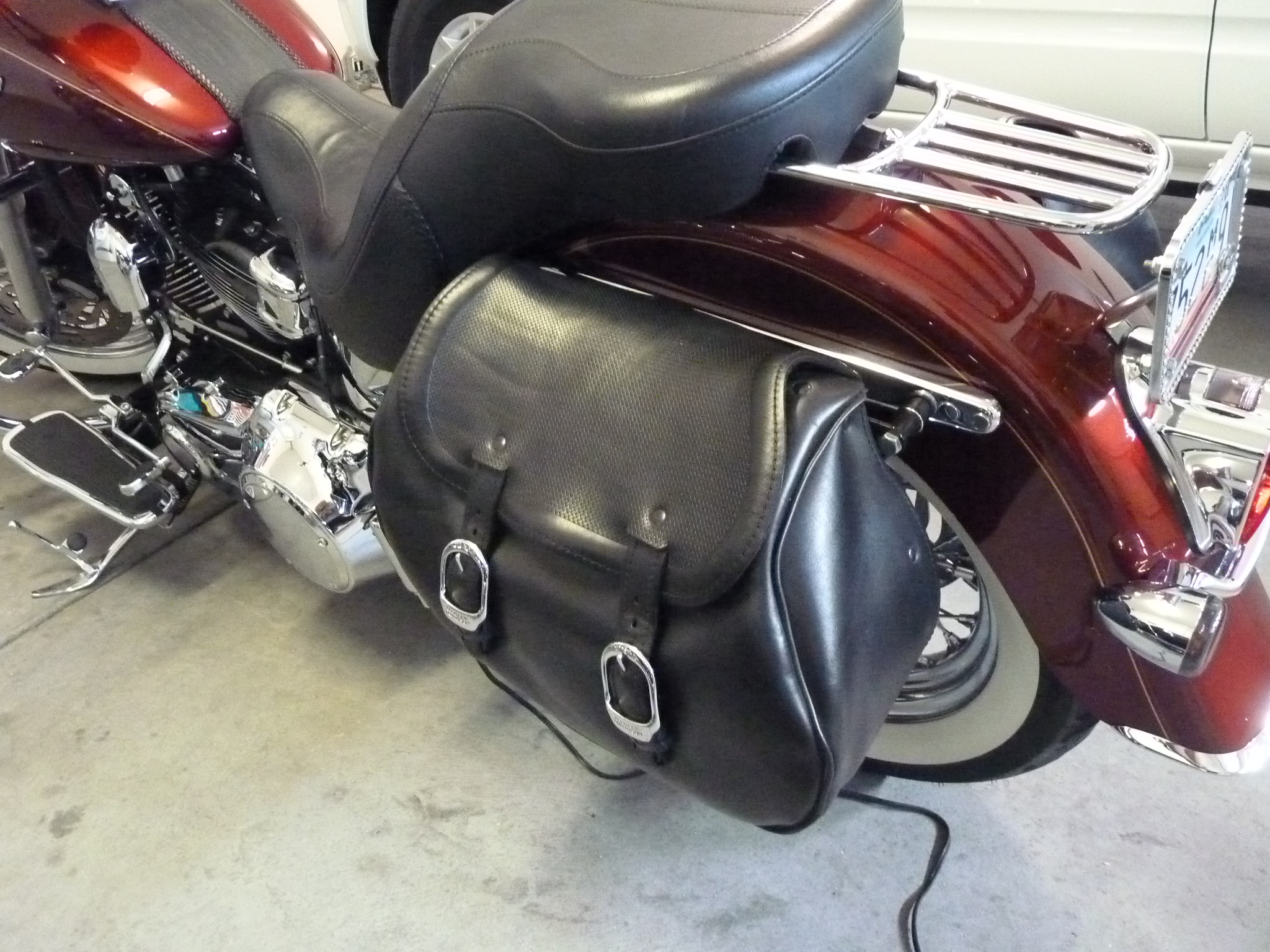 softail custom saddlebags