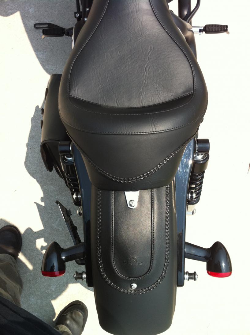 anyone with a xl1200c with solo seat - Harley Davidson Forums