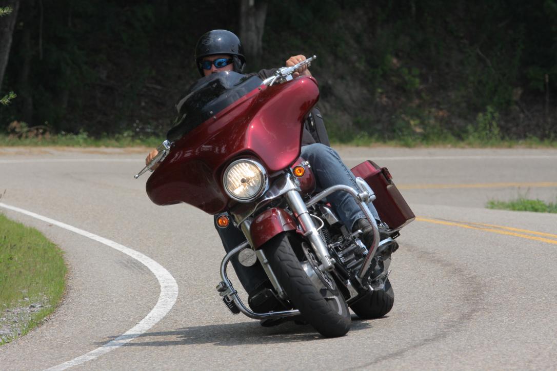 Lean with bike or stay upright on curves? - Page 15 - Harley Davidson ...