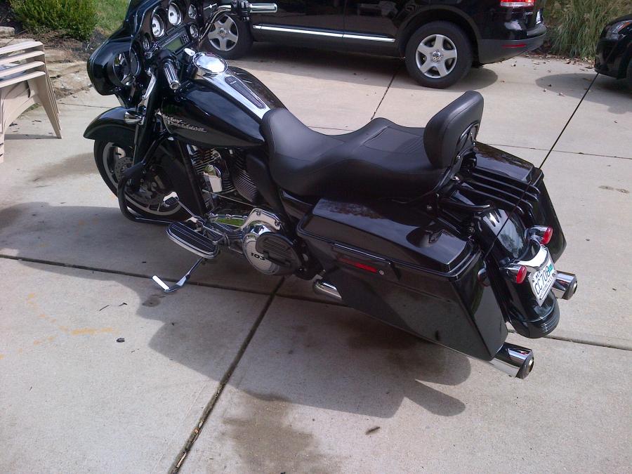 Street glide deals passenger backrest