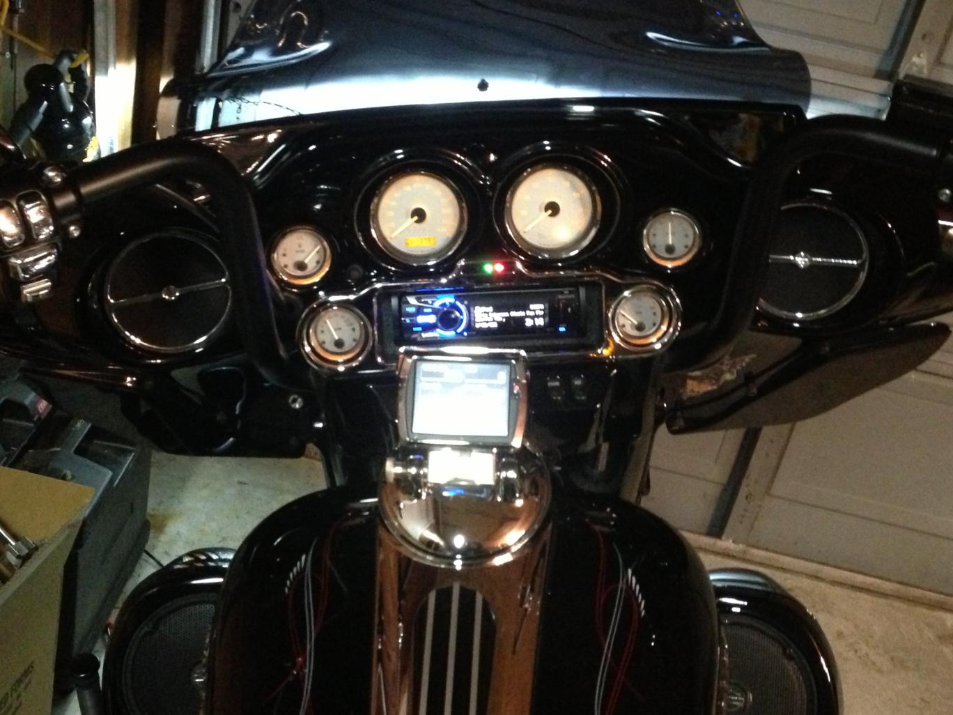 harley cell phone tank mount