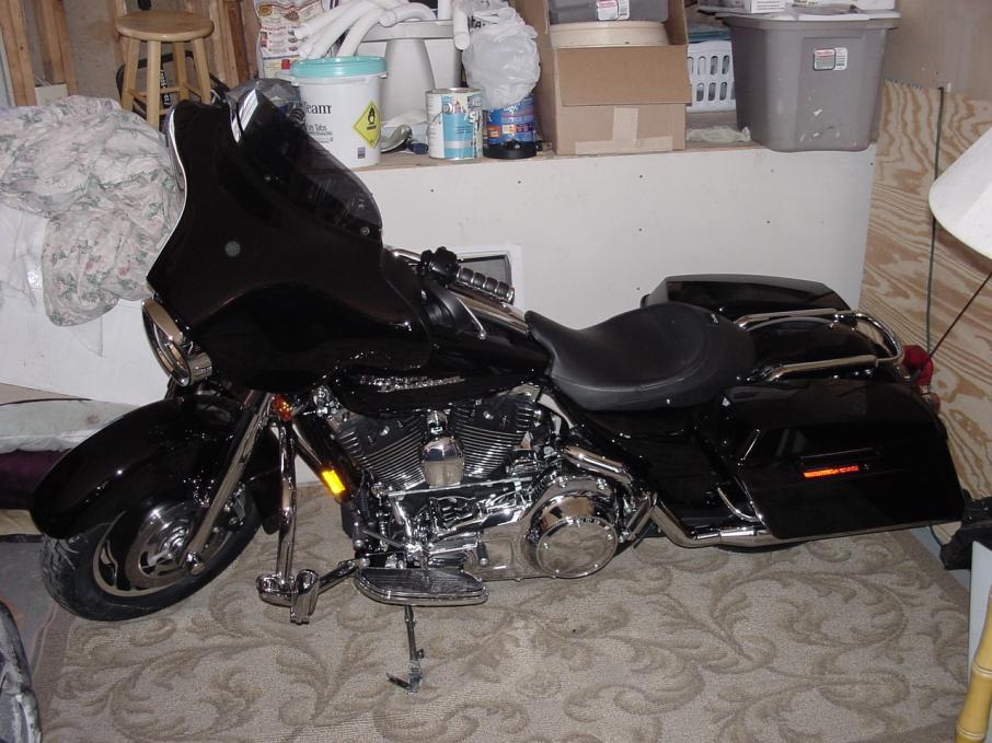 FLHX Pics with aftermarket seat - Page 3 - Harley Davidson Forums