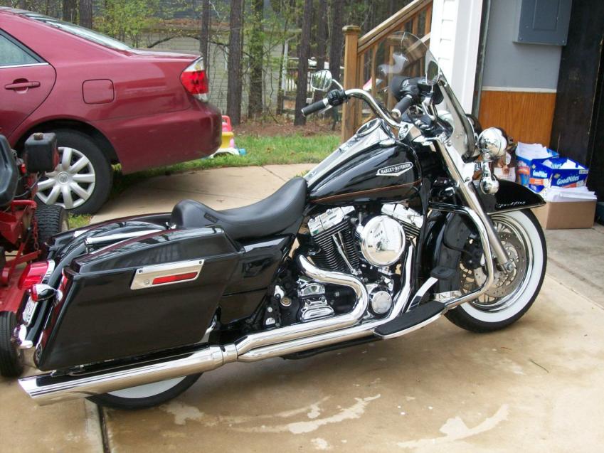 Looking for pics of Touring bikes with LePera Bare Bones seat installed ...