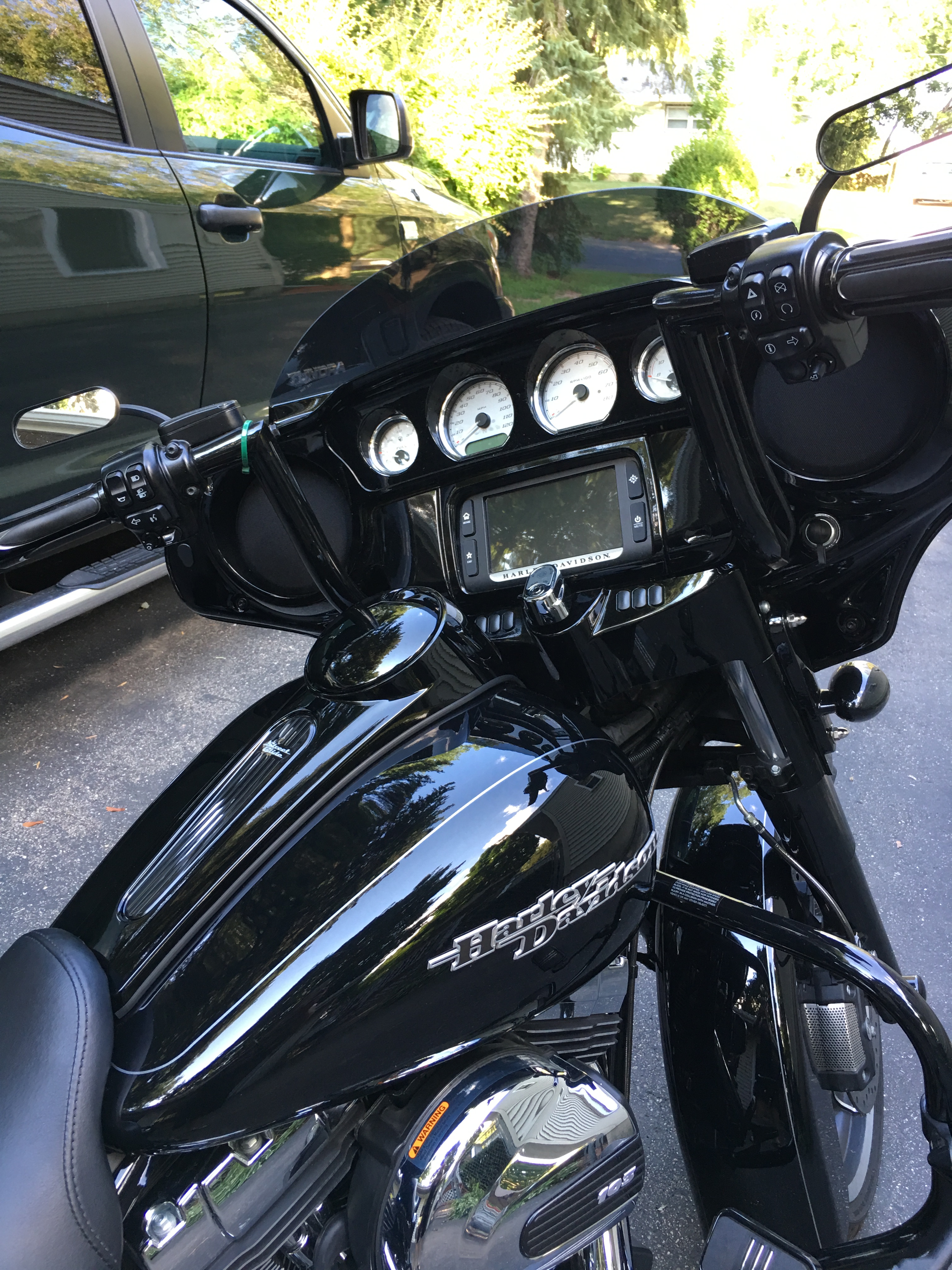 Twin peaks store handlebars street glide