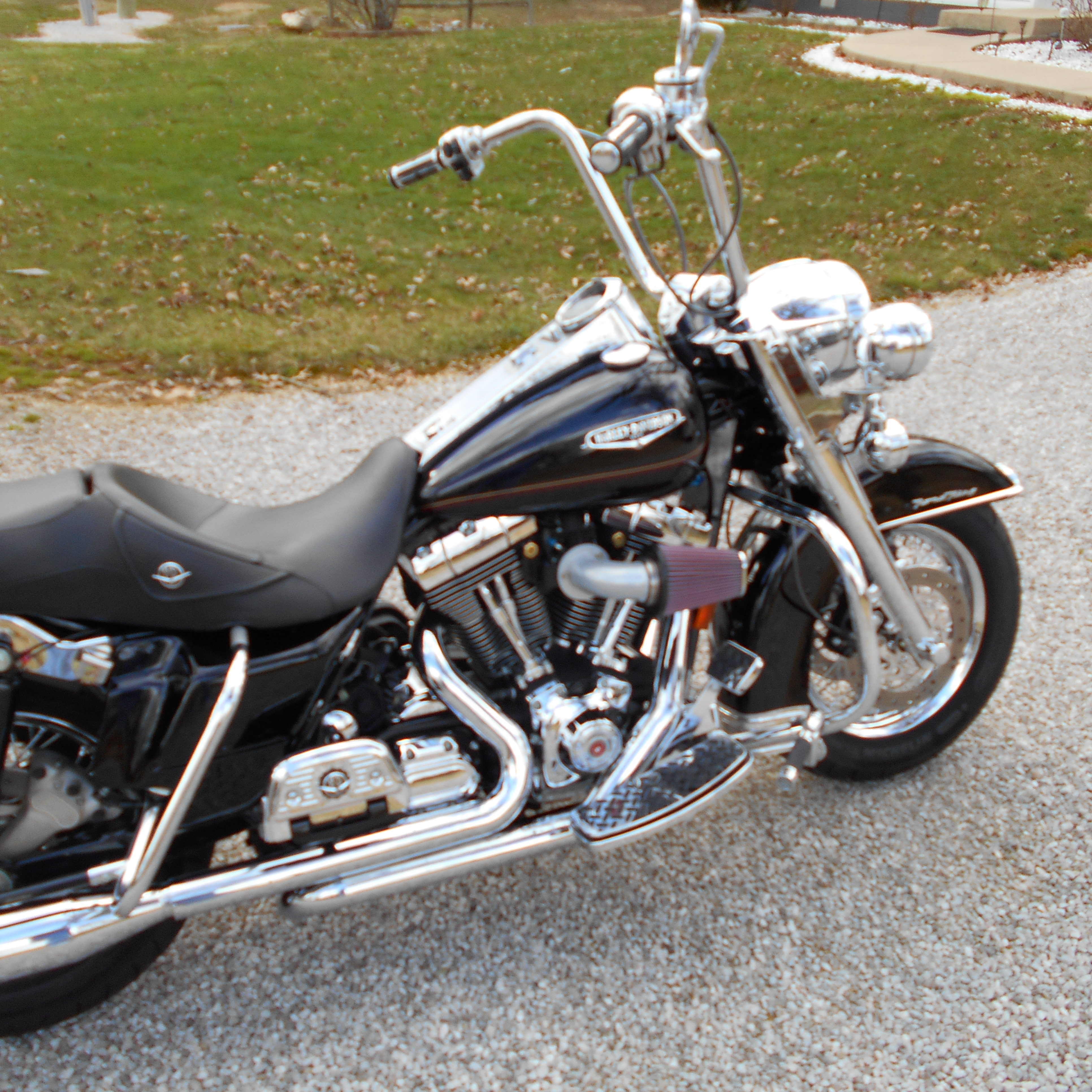 08 Road King Classic installing Burly Beach Bars - Page 2 - Harley ...