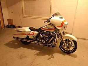 Stripes on my Street Glide-20170808_224536.jpg