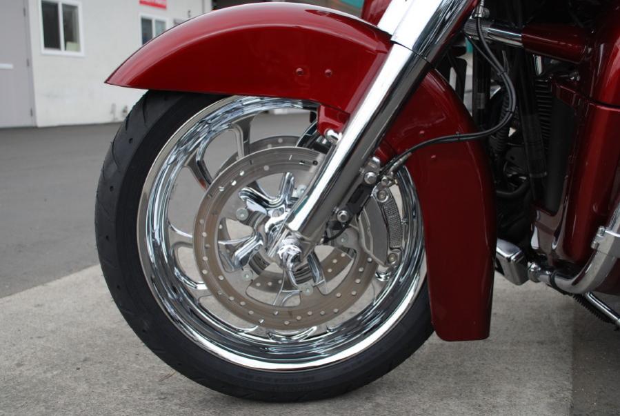 street glide custom wheels