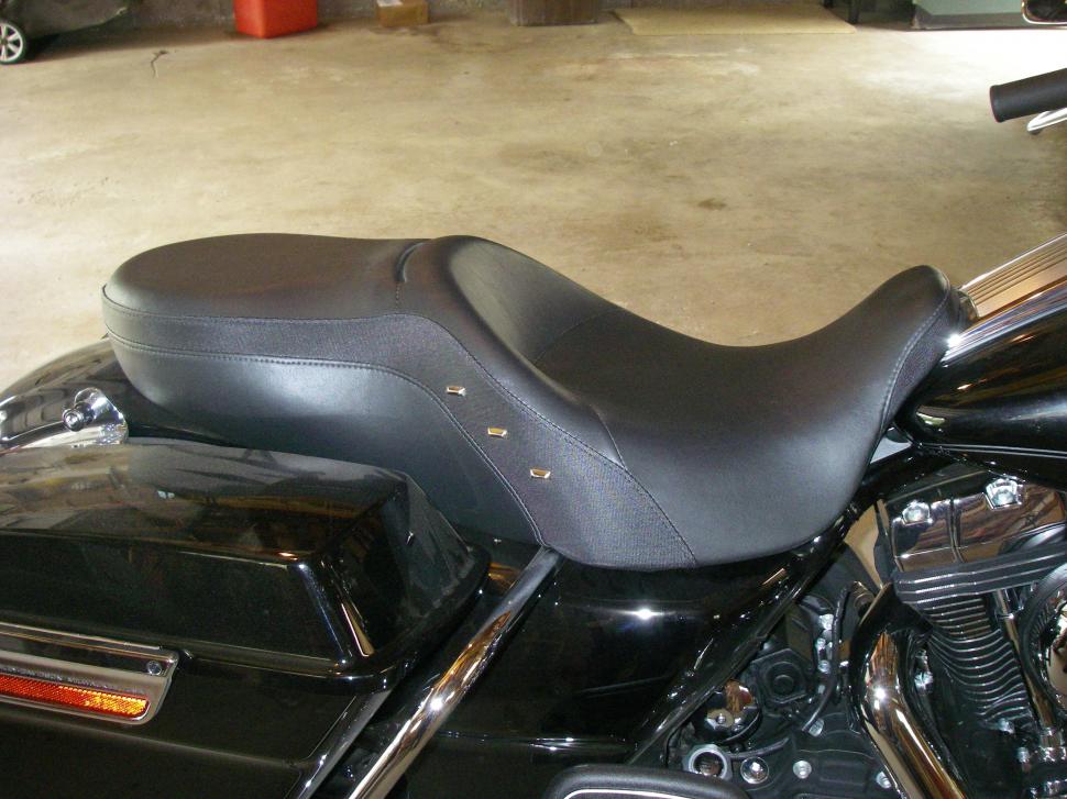 2009 Road King Stock Seat - $90 - Harley Davidson Forums