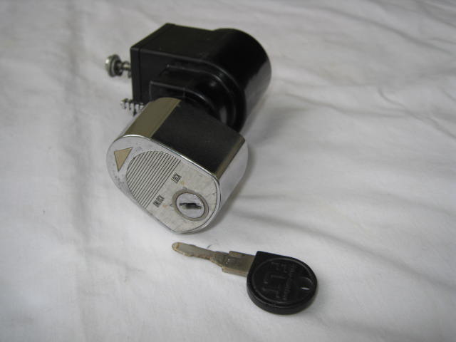 Harley Evolution FLHT Ignition Switch 71549-82A - Harley Davidson Forums