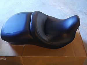 Harley stock touring seat. 0.  Like new.  PN 54000033-p1120370.jpg