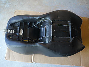 Harley stock touring seat. 0.  Like new.  PN 54000033-p1120373.jpg