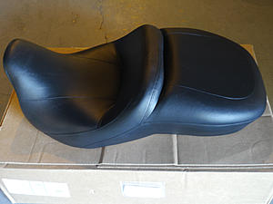 Harley stock touring seat. 0.  Like new.  PN 54000033-o.jpg