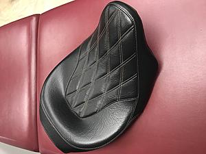 HD Low Profile Solo touring Seat #52000248-img_1089.jpg