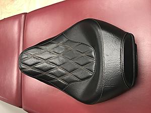 HD Low Profile Solo touring Seat #52000248-img_1091.jpg