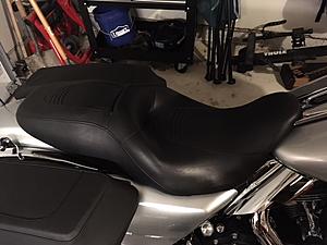 Street Glide Seat-seat.jpg