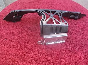 2014-UP Left Saddlebag Hinge Latch Carriage Assembly-s-l1600.jpg