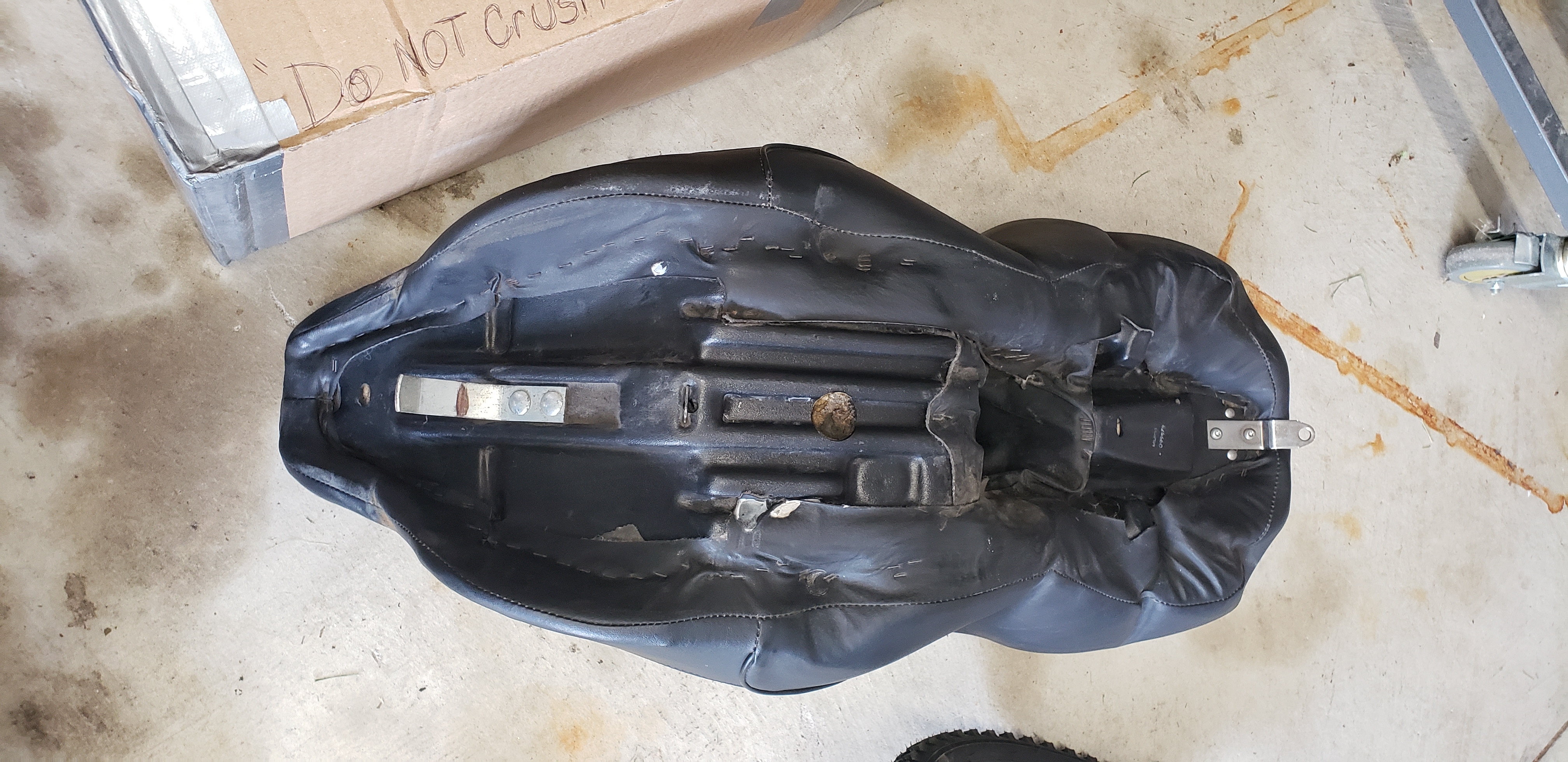 Touring seat from 2000 Electra Glide - Harley Davidson Forums