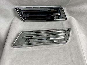 Arlen Ness Chrome Billet Saddlebag latch hinge covers-photo851.jpg