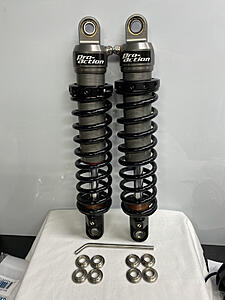 ProAction 13&quot; shocks (Excellent condition)-photo921.jpg