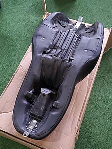 2006-2007 Street Glide Seat and Backrest-20220323_102612.jpg