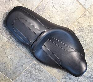 Genuine 2019 harley touring seat + extras!-dsc06791.jpg