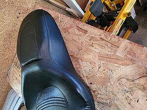 2006-2007 Street Glide Seat-20221006_125732.jpg