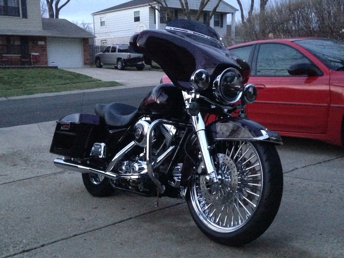 Anyone have a 21" front wheel on a flhtk or any full bagger? - Harley