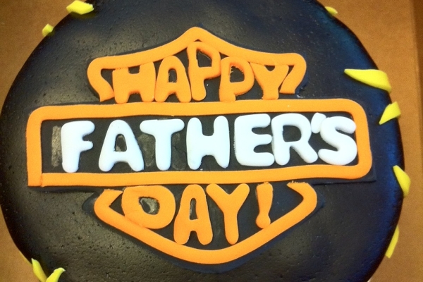 harley-davidson-fathers-day-cake-feature.jpg