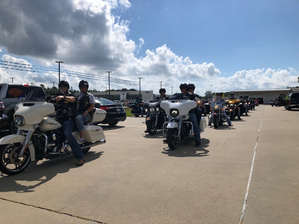 Memorial Ride Honors Fallen Louisiana Peace Officers - Harley Davidson ...