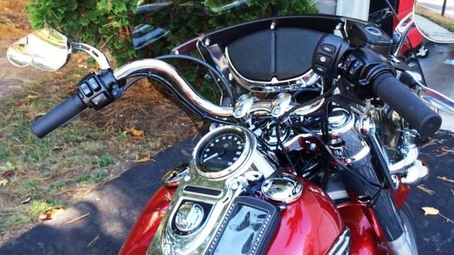 Harley Davidson Dyna Glide: Aftermarket Sound System Modifications