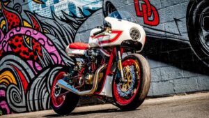 JSK Custom Design Makes Cafe Racing Sheik in Sportster 1200